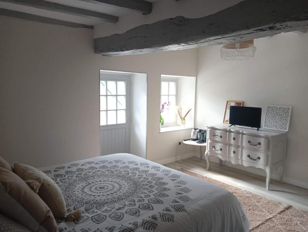 Chambre D'Hote Familiale De La Maison Bleue Lanvallay Экстерьер фото